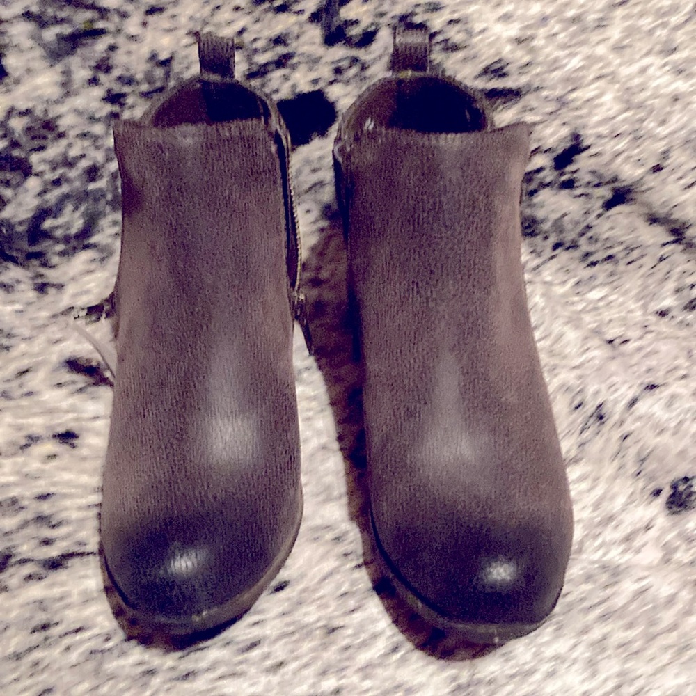 NWT New Attitude booties